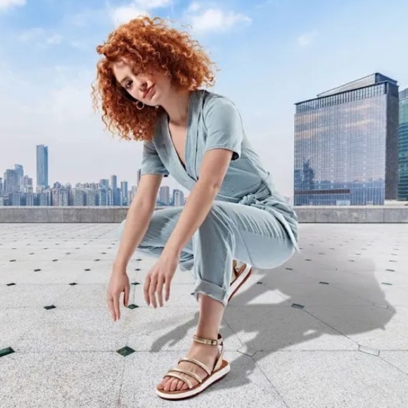 Clarks Jemsa Style Slide Champagne gold leather  Sandal Gold 8 - Picture 7 of 8